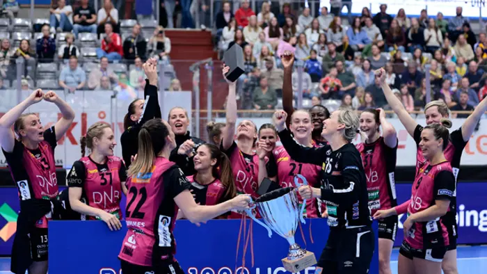 20220528-Finale-sluttspill-REMA-1000-ligaen-Storhamar-Vipers-jubel-Foto-Geir-Olsen-NTB.jpg