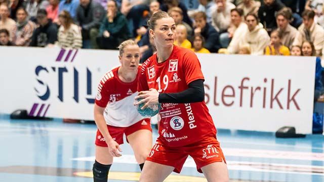 Fra kampen Follo - Larvik. Follo HK Damer