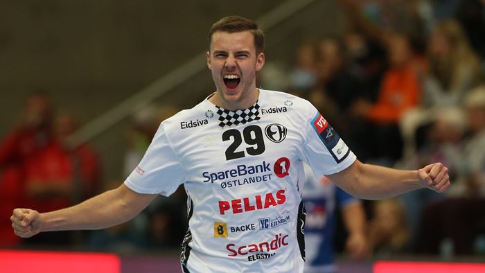 JUBEL: Sigvaldi Gudjonsson scoret ti ganger mot Bækkelaget søndag. Her fra en jubelscene ved en tidligere anledning. Foto: Geir Olsen / NTB Scanpix td331c30 (2).jpg