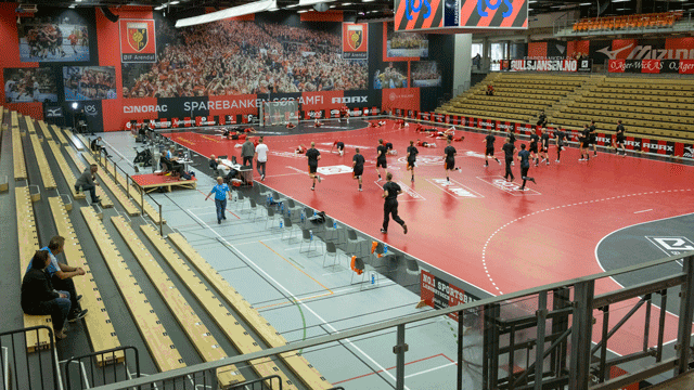 VARIERENDE RESTRIKSJONER: Arkivfoto: Tor Erik Schrøder / NTB Scanpix 2020-rema-1000-ligaen-arendal-mot-halden-foto-tor-erik-schrøder-ntb-scanpix.gif