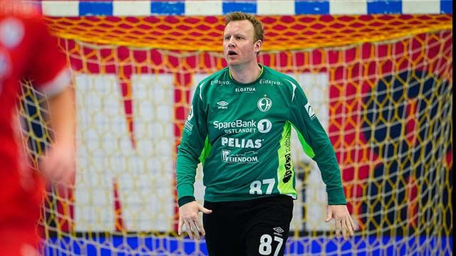 I november gjorde Morten Nergaard nok et comeback og tok på seg elverumsdrakten igjen. Fra sluttspillkamp nummer to
