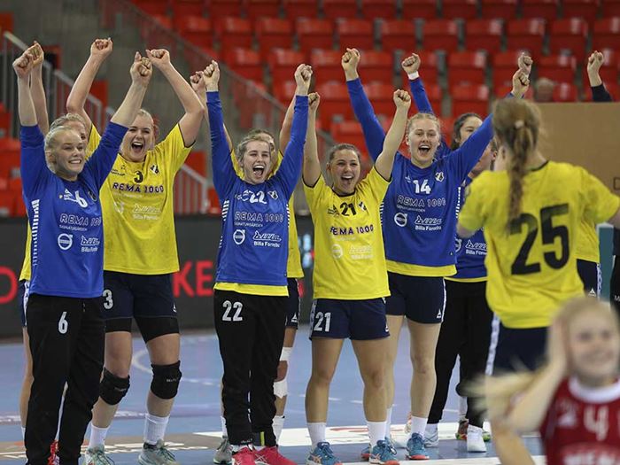 Stabæk jubler etter seieren over Larvik. Foto: Svein André Svendsen 20171108-Stabæk_NM-finale.jpg