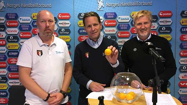 Trekningen ble foretatt av Stig Quille (t.v.), Erik Langerud og Jan-Erik Aalbu. Foto: Svein André Svendsen/NHF 20180913NMtrekning.jpg
