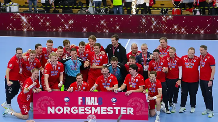 Arendal 20240225. 
Kolstad jubler etter seier i finalen for herrer i NM i håndball mellom Kolstad og Elverum i Sør Amfi.
Foto: Beate Oma Dahle / NTB / POOL