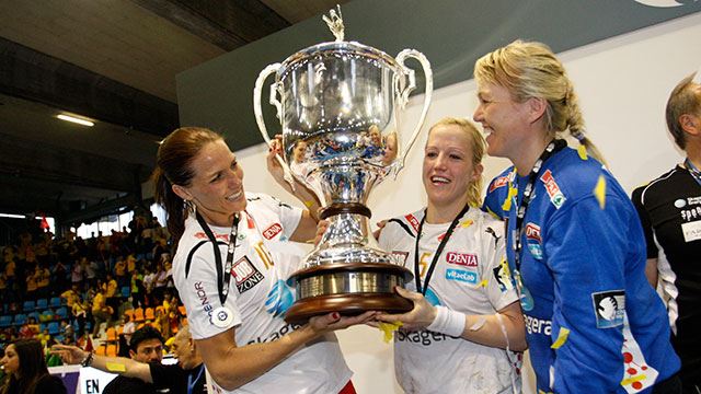 Gro Hammerseng-Edin, Heidi Løke og Cecilie Leganger har fått plass i EHFs Hall of Fame. 20110514-Larvik-CL-Hammerseng,-Løke,-Leganger-Foto-Svein-André-Svendsen.jpg