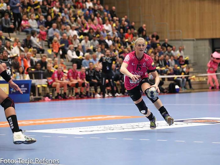 Linn Jørum Sulland, her fra en tidligere kamp i gruppespillet, ble kampens toppscorer med 10 mål. Foto: Terje Refsnes 20171024-Vipers-Sulland,-Linn-Jørum.jpg