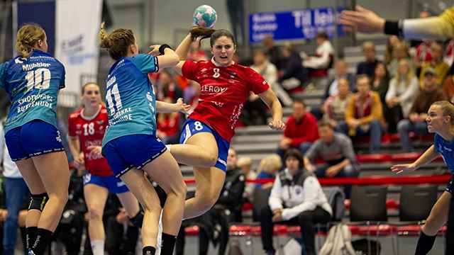 Aurora Hatle ble Fanas toppscorer i returoppgjøret mot Buxtehude. Bildet er fra hjemmekampen forrige helg. Aurora Hatle