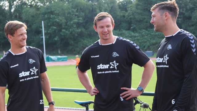 Harald Reinkind (t.h.) og Sander Sagosen (midten) er to av våre norske spillere i utlandet. Her med klubbkamerat Rune Dahmke i THW Kiel (t.v.) Norske spillere i THW Kiel