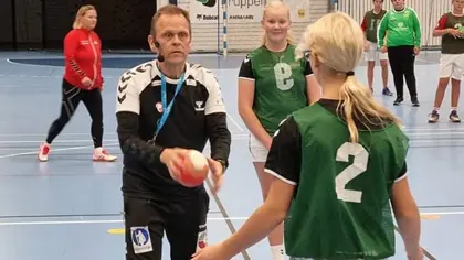 Vil du se Thorir  i aksjon som trener for barn?