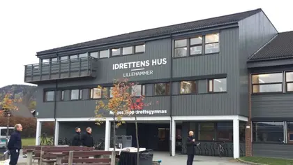 Her finner du oss