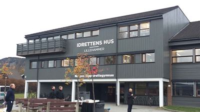 Her finner du oss