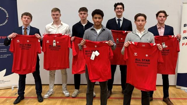 Allstar Team G16 - Fra venstre: Trym Stavang, Eirik Myrseth, Snorre Baustad, Benjamin Vik, William Jamne, Edvard Aasberg-Andreassen og Kasper Willumsen. Allstar Team G16 - Fra venstre: Trym Stavang, Eirik Myrseth, Snorre Baustad, Benjamin Vik, William Jamne, Edvard Aasberg-Andreassen og Kasper Willumsen.