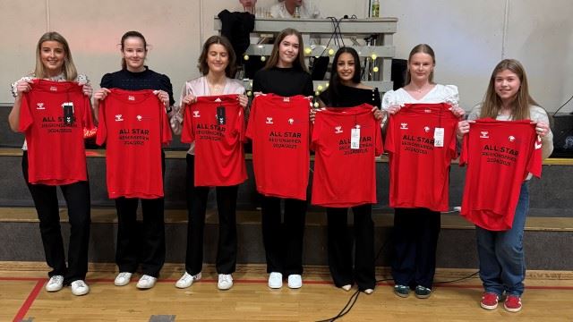 All Star Team J16 - Fra venstre: Malin Moe, June Kaspersen, Ava Rudi, Elisabeth Tryggestad, Yasmine Cessay, Hanna Nordland, Sara Mutka.