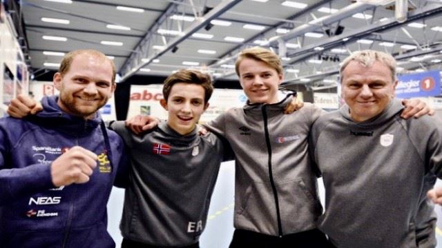 Fra presentasjonen av det nye gutte-/herresamarbeidet. F.v. ; Kjetil Gimnes og Erik Rønnestad (Kristiansund HK) og Sigurd Sevaldsen og Igor Terzic (Spjelkavik) Foto: TIDENS KRAV Klubb-samarbeid på Møre.jpg