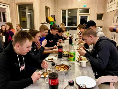 MÅNEDENS LAG-NOV-Ut på tur.jpeg
