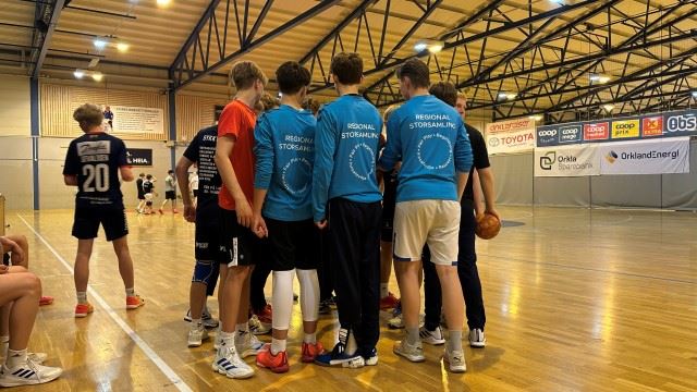Lagsprat før spilløkt Lagsprat før spilløkt