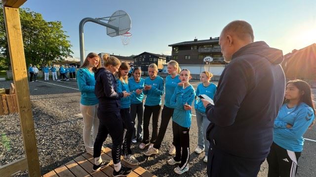 Lørdagskveld var det sosiale aktiviteter Lørdagskveld var det sosiale aktiviteter