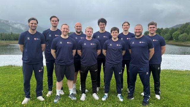 Spillerutviklerne på guttesiden: F.V. Markus Dahl, Hans Petter Devle, Kristoffer Nilsen, Melchior Husebø, Bendik Dalen, Samuel Vikdal, Magnus Kristensen, Ludvig Stølan, Jan Erik Wiedemann, Sindre Røkke Spillerutviklerne på guttesiden: F.V. Markus Dahl, Hans Petter Devle, Kristoffer Nilsen, Melchior Husebø, Bendik Dalen, Samuel Vikdal, Magnus Kristensen, Ludvig Stølan, Jan Erik Wiedemann, Sindre Røkke