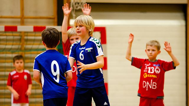 Barnehåndball_RØ_2019.jpg