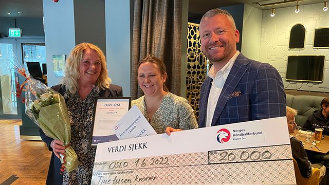 Lisleby mottok pris for Årets dommerarbeid i klubb Årets dommerarbeid i klubb.jpg