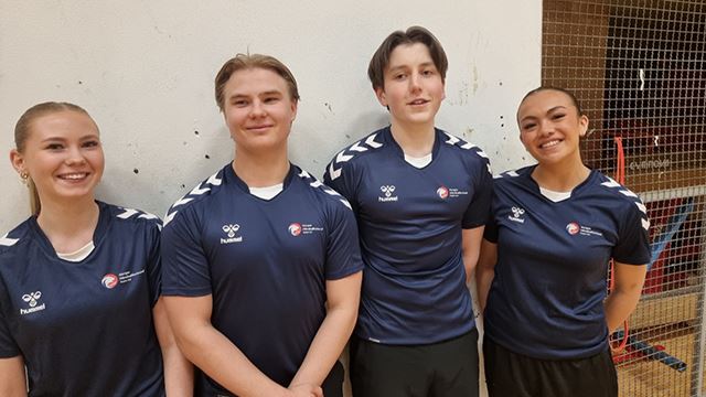 Fra venstre: Mia Elise Enberg-Andresen, Daniel Rishaug Kjos, Kristoffer Midtbø Huber og Sofia Brianna Cawaling Skovdahl. Regionscup2023_dommere.jpg