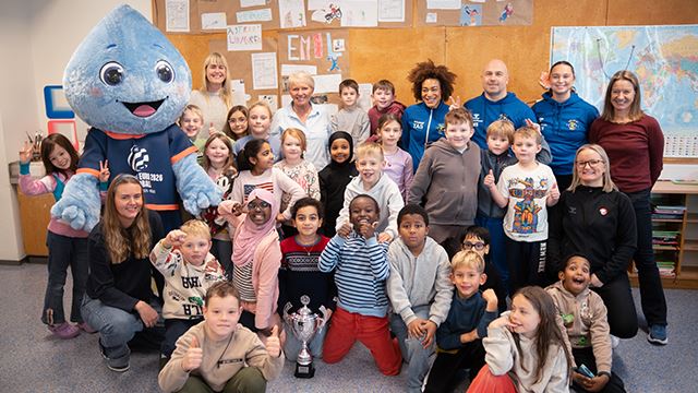 Kast ballen_RØ_2025.jpg