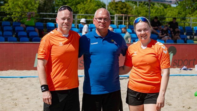 Bilde 1 Thomas og Linn med coach.jpg