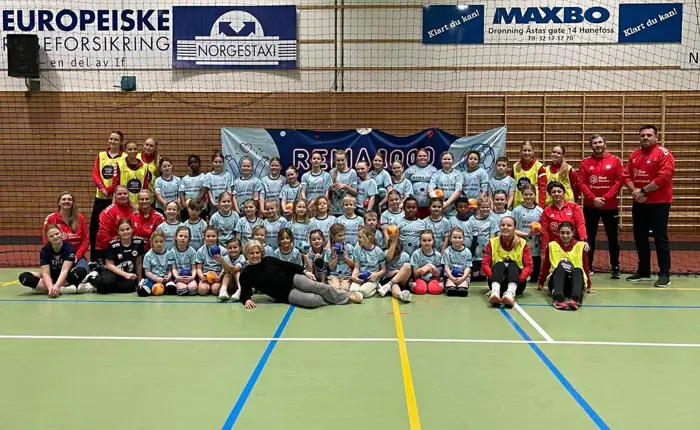Alle deltagerne med en sporty ordfører i front