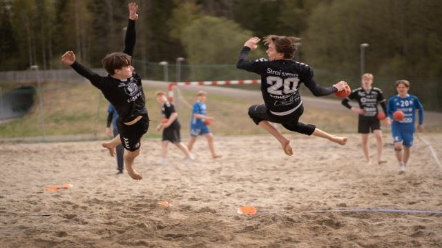 Foto: Jane Ela Bjørnstad Temasamling beachhåndball.jpg