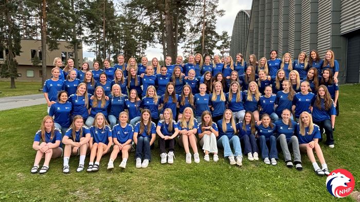 Storsamling Jenter.jpg