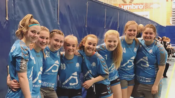Giske jentene 3.jpg