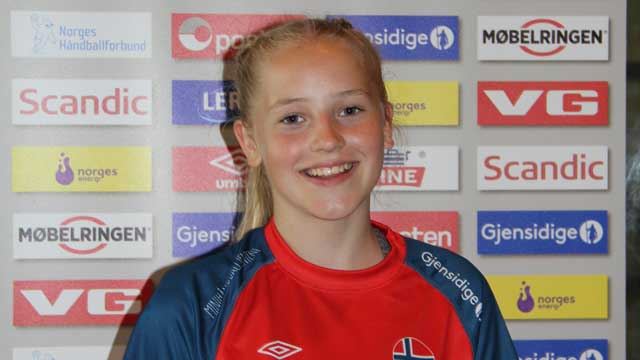 Ida, fra Sædalen J05, er en av minihåndballjentene Minihandballjentene-640x360.jpg