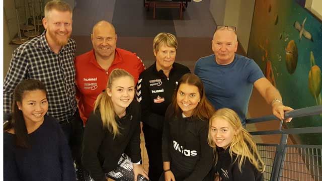 Styret og noen damespillere samlet til en økt for å utvikle Stryn Handball Klubbdrift-Stryn-640x360.jpg