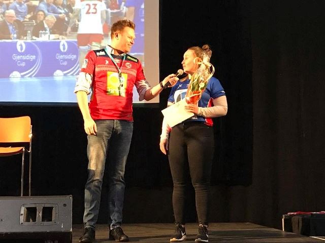 Unge ildsjel 2018 - utdeling under Gjensidige cup. Unge ildsjel Amalie.jpg
